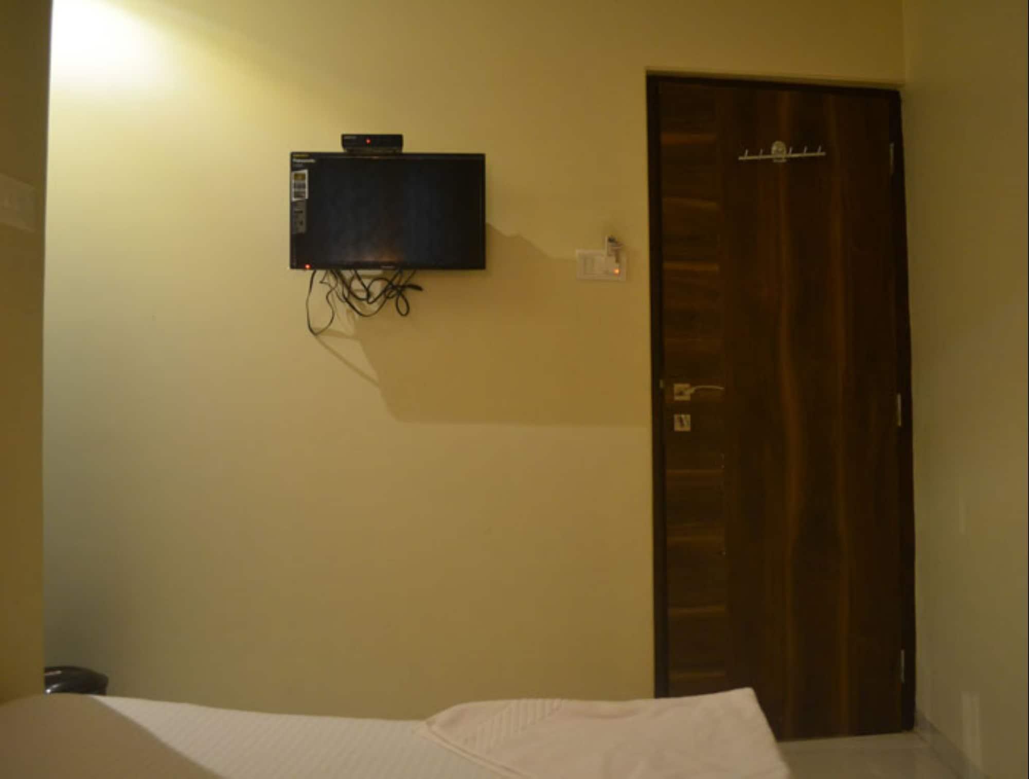 Airport Metro Hotel Mumbai Exterior foto