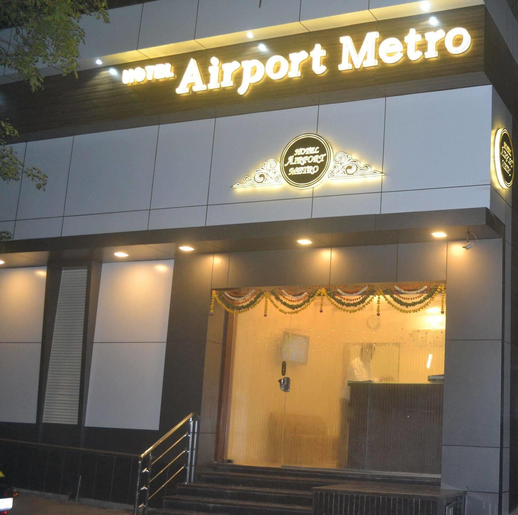 Airport Metro Hotel Mumbai Exterior foto